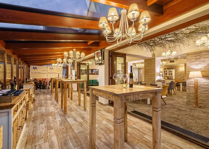 Marcincak*** Otel